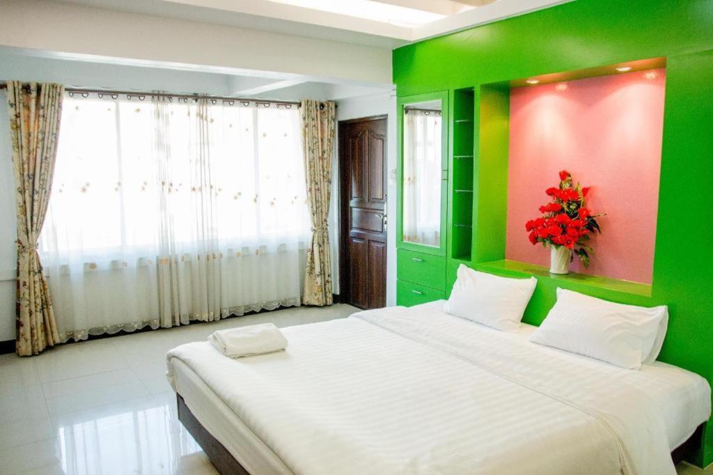 Huay Kaew Palace 1 Hotel Chiang Mai Bagian luar foto